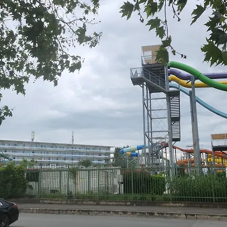 2 In Sunny Apartament
